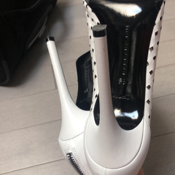 Booties - Picture 4 of 6